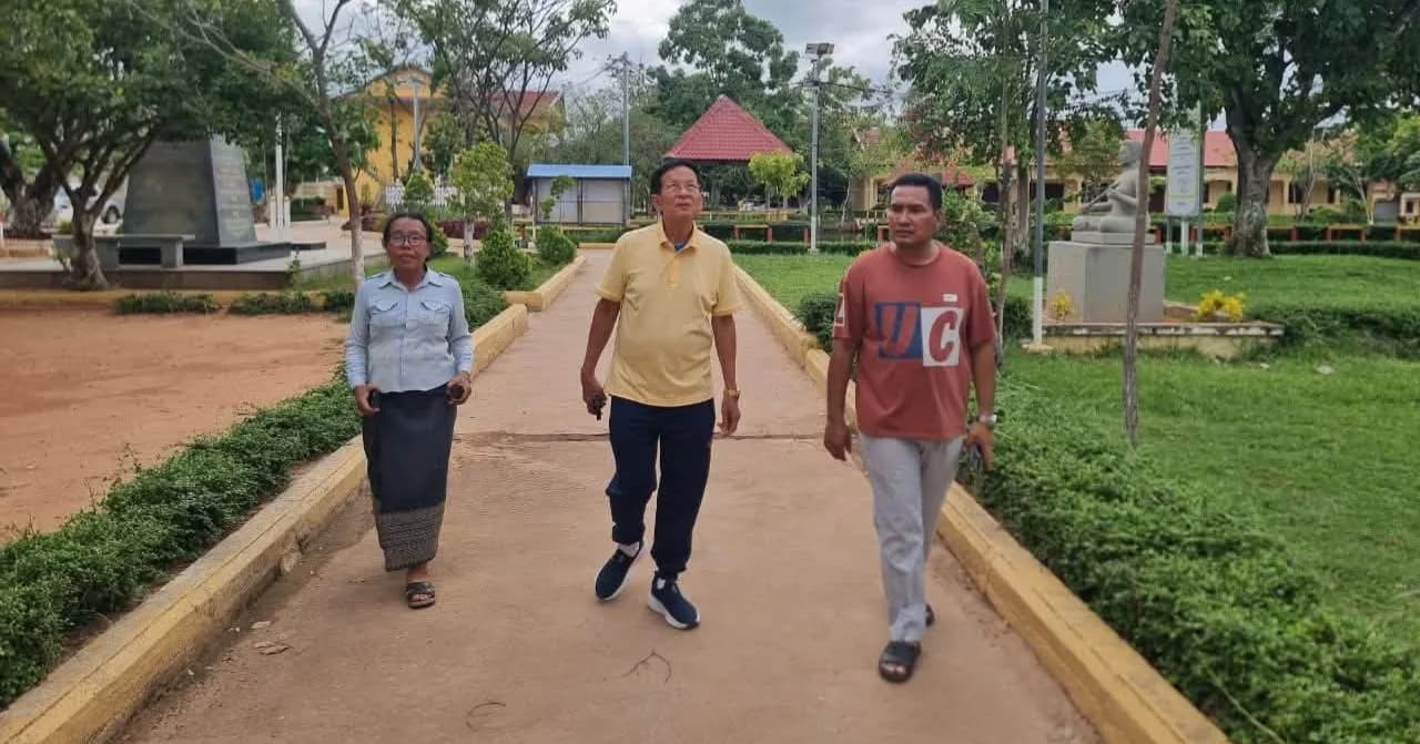 ឯកឧត្តម អ៊ឹម កុច ចុះត្រួតពិនិត្យមណ្ឌលប្រឡងអនុវិទ្យាល័យពោធិ៍សាត់