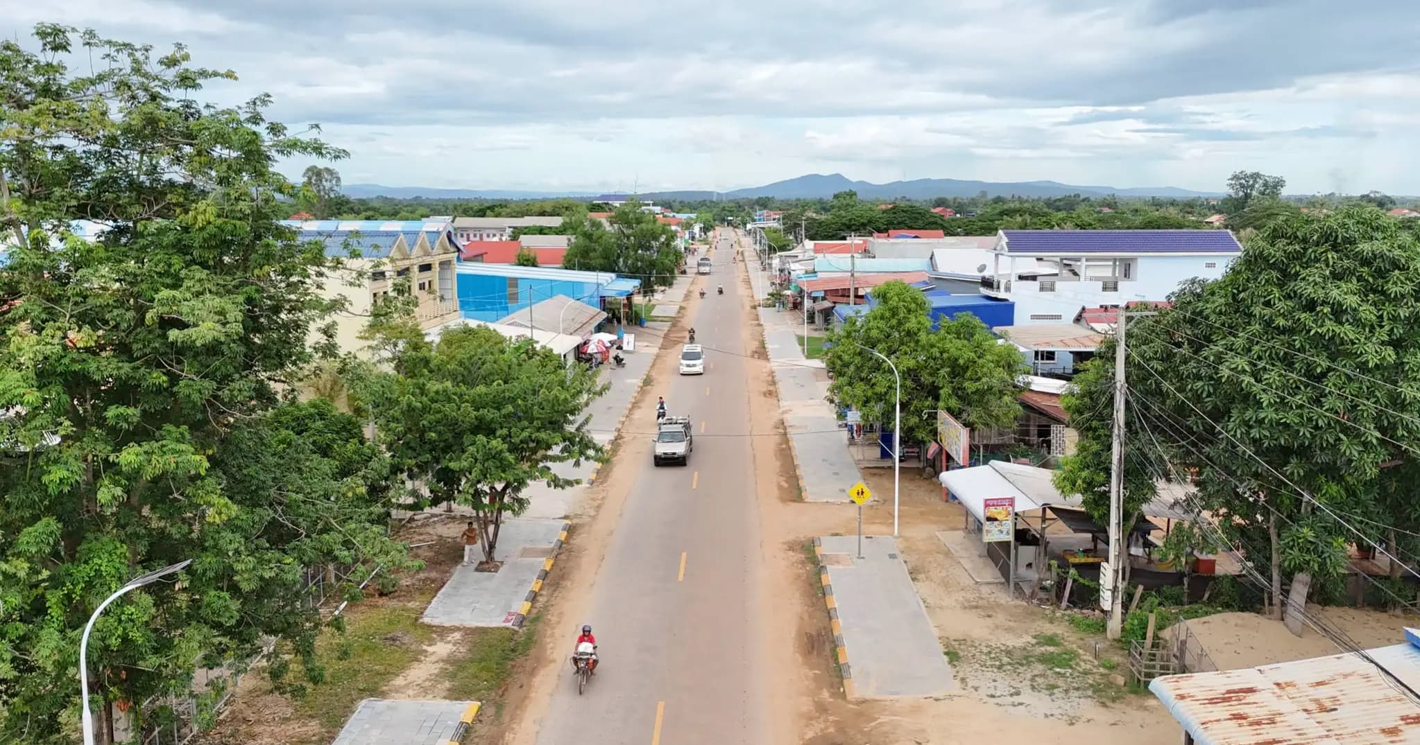 ផ្លូវជាតិលេខ១៥៥ ទទួលបានការដាំកូនឈើបន្ថែម ដើម្បីបង្កើតគម្របបៃតង និងកែលម្អបរិស្ថាន