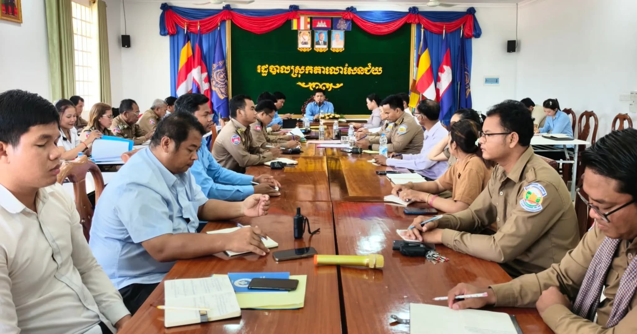 អភិបាលស្រុកតាលោសែនជ័យ ដឹកនាំកិច្ចប្រជុំពិនិត្យវឌ្ឍនភាព ដោះស្រាយបញ្ហាប្រឈម និងកំណត់ទិសដៅការងារបន្ត