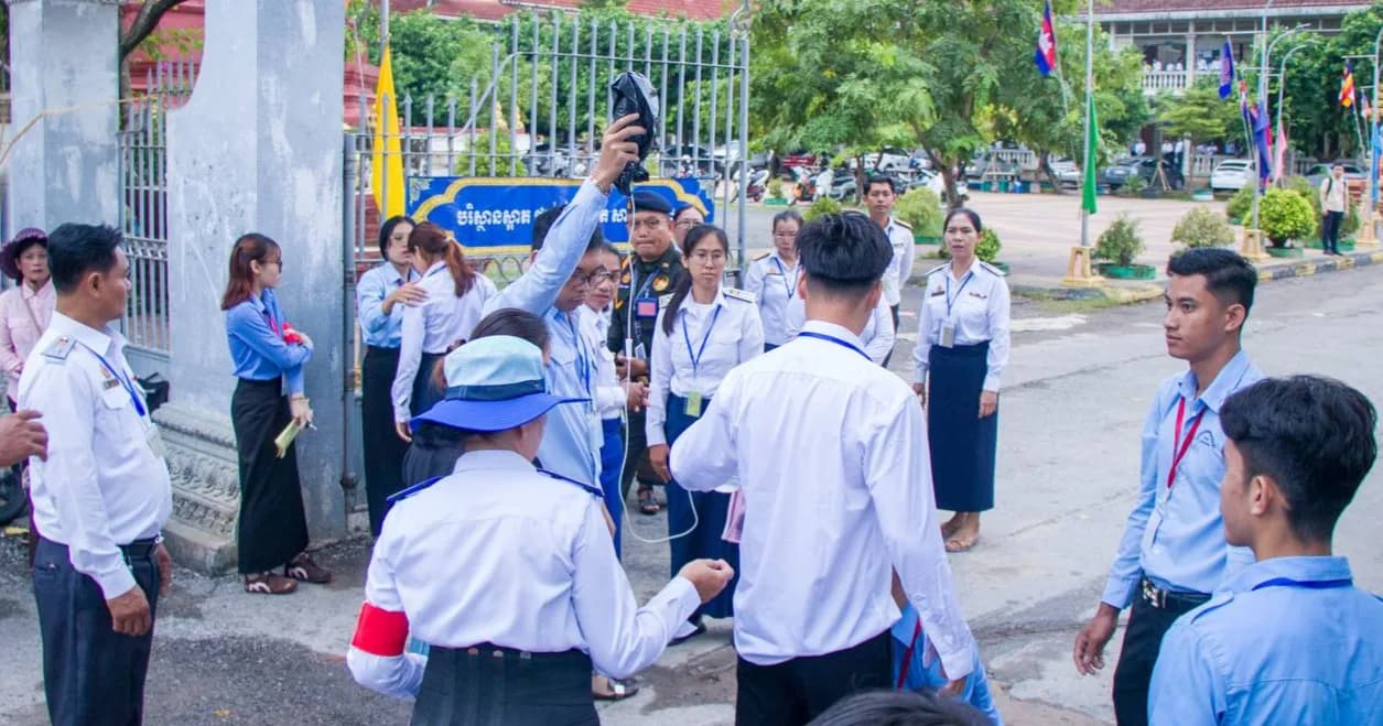 ថ្ងៃទី១នៃការប្រឡងបាក់ឌុប ខេត្តបាត់ដំបង មានបេក្ខជនអវត្តមានចំនួន ៦៧នាក់ ខណៈបេក្ខជនចំនួន៤នាក់ មានជំងឺគ្រុនឈាម និងគ្រុនពោះវៀន