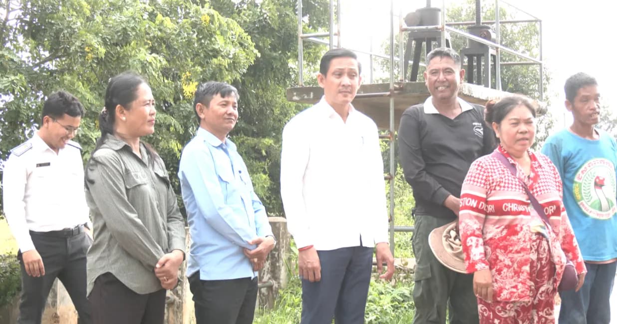 កសិករនៅឃុំខ្នាចរមាស ស្រុកបវេល កំពុងមមាញឹកប្រមូលផលស្រូវវស្សា ខណៈតម្លៃទីផ្សារឆ្នាំនេះល្អប្រសើរ