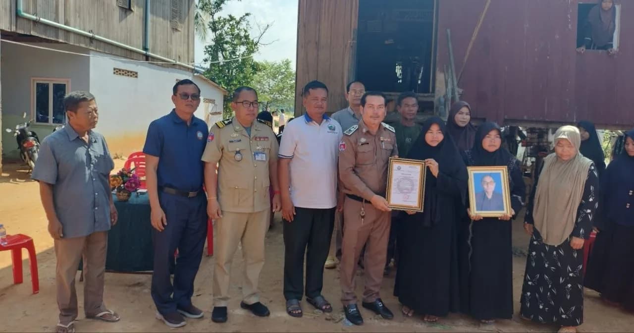 ថវិកាបេឡាមរណ:សង្គ្រោះ  ចំនួន ៤.០០០.០០០រៀល  បានប្រគល់ជូនក្រុមគ្រួសារសព ចំនួន ០១គ្រួសារ នៅឃុំព្រែកកក់ ស្រុកស្ទឹងត្រង់