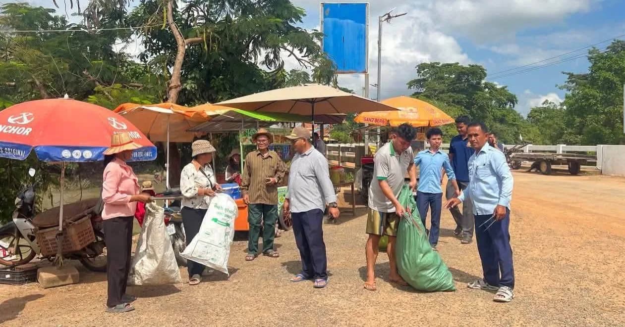 អភិបាលស្រុកក្រគរ ដឹកនាំកម្លាំងមន្ត្រី និងអាជ្ញាធរចុះសម្អាតអនាម័យបរិស្ថាន និងរៀបចំសណ្តាប់ធ្នាប់នៅឃុំឈើតុំ