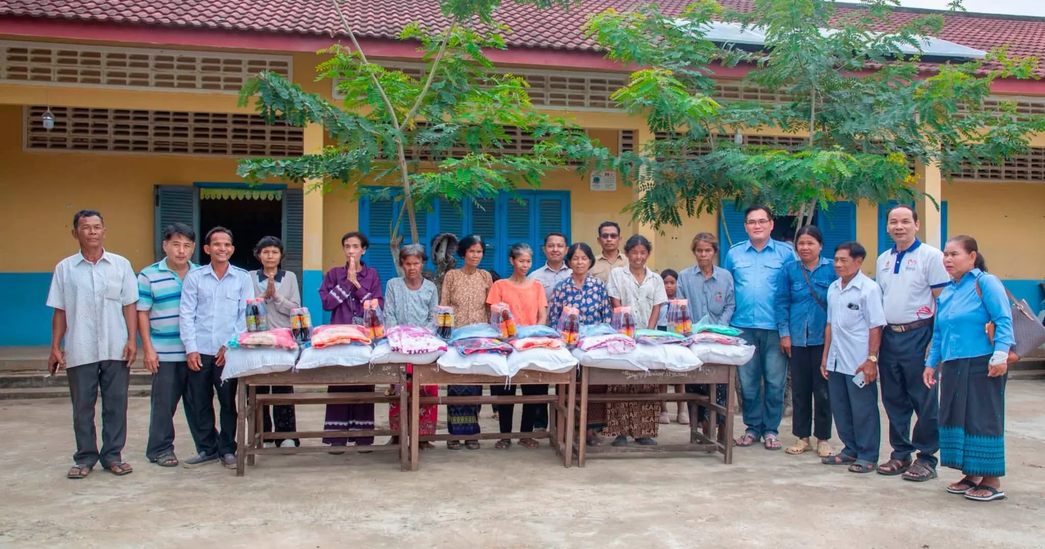 អភិបាលស្រុកបាកាន ឧបត្ថម្ភថវិកាអភិវឌ្ឍន៍សាលារៀន និងចុះសួរសុខទុក្ខប្រជាពលរដ្ឋ ៨គ្រួសារ ក្នុងភូមិក្តីឈ្នួល