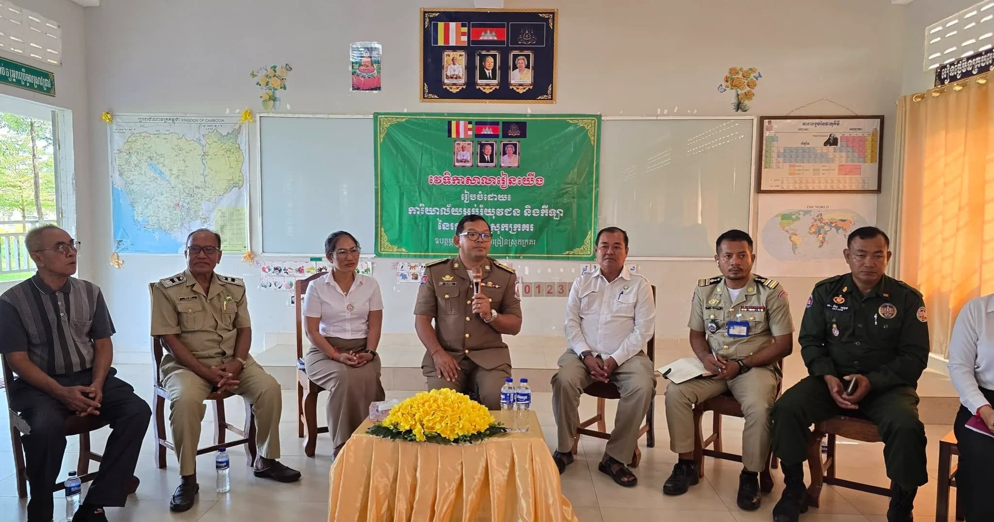 អភិបាលស្រុកក្រគរ អញ្ជើញដឹកនាំក្នុង «វេទិកាសាលារៀនយើង» ដើម្បីលើកកម្ពស់គុណភាពអប់រំ នៅវិទ្យាល័យ ហ៊ុន សែន ឈើតុំ