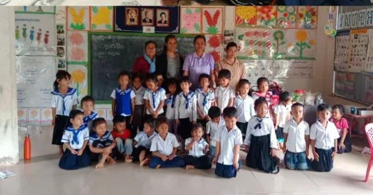 លោកស្រី ឌុច ស្រីមុំ ចុះពិនិត្យស្ថានភាពសាលាមត្តេយ្យសិក្សាសហគមន៍ ក្នុងស្រុកភ្នំក្រវាញ