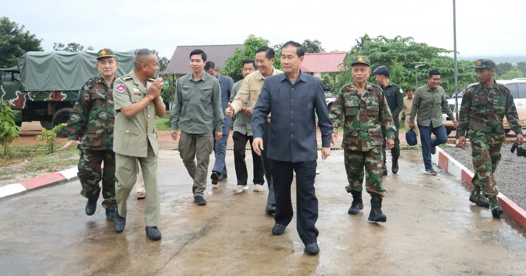 ឯកឧត្តម ខូយ រីដា បានចុះសំណេះសំណាល និងអញ្ជើញចូលរូមក្នុងពិធីហ្វឹកហ្វឺនកងអនុសេនាធំការពារដែនអាកាស លេខ៣១