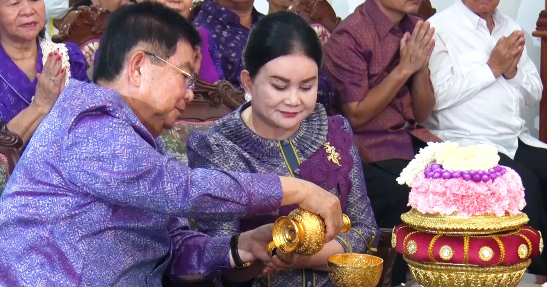 ឯកឧត្តម ស៊ុយ សែម និងលោកជំទាវ ធ្វើបុណ្យចែកទានដល់ចាស់ជរាចំនួន ១១៥នាក់ ក្នុងសង្កាត់ព្រៃញី ក្រុងពោធិ៍សាត់