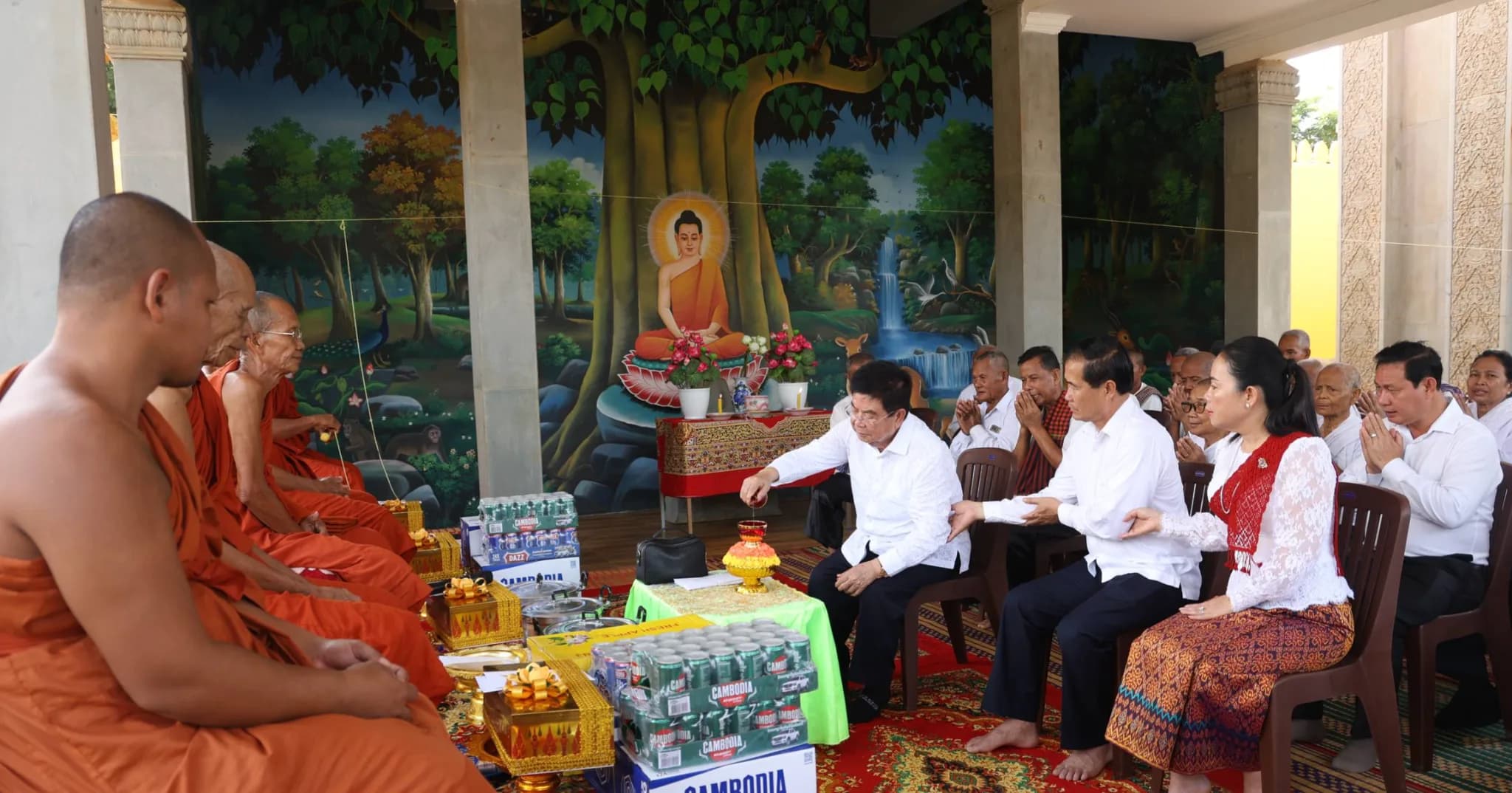 អ្នកតំណាងរាស្ត្រ និងគណៈអភិបាលខេត្តពោធិ៍សាត់ អញ្ជើញបង្សុកូលនិងចូលរួមកាន់បិណ្ឌវេនទី៧ ជាមួយពុទ្ធបរិស័ទចំណុះជើងវត្តពុទ្ធារាមហៅវត្តភូមិស្ទឹង