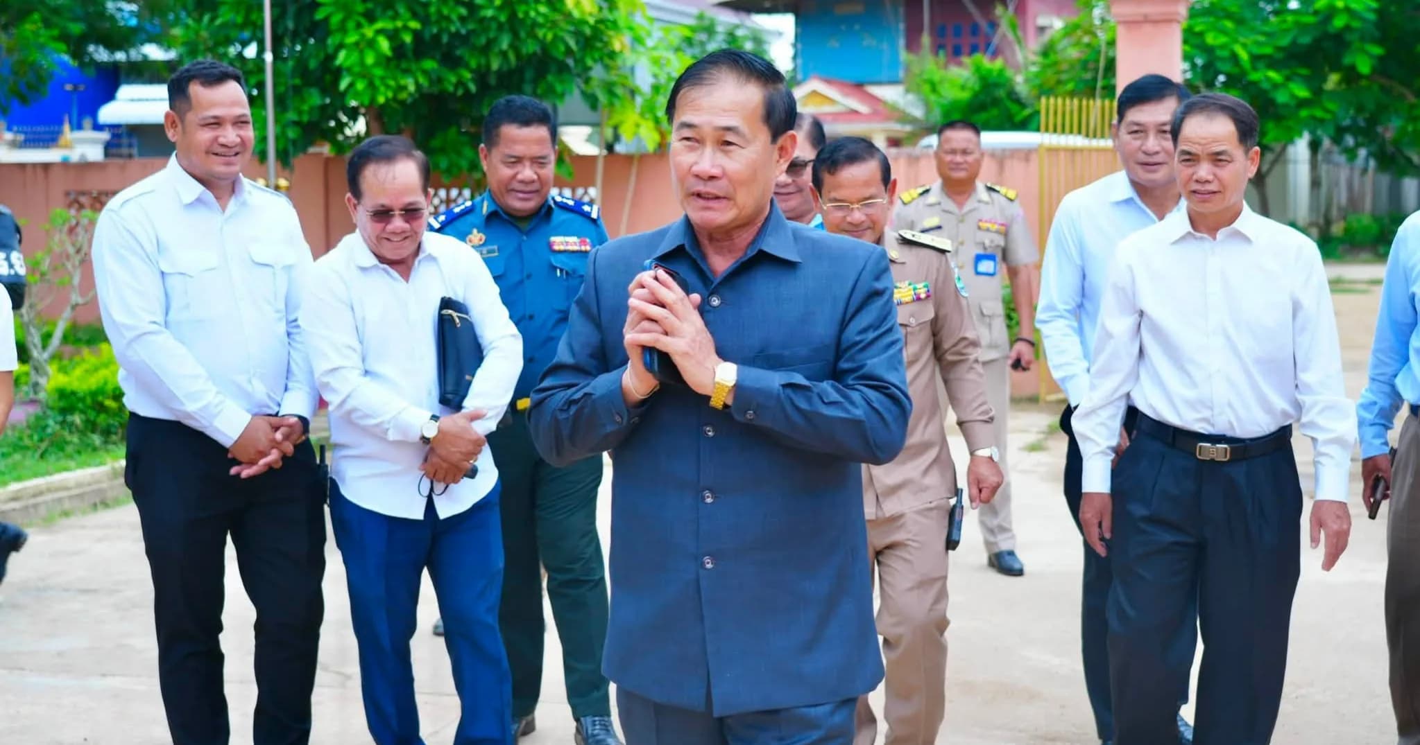 អភិបាលខេត្តពោធិ៍សាត់ ចុះជួបសំណេះសំណាល និងពង្រឹងកិច្ចសហការអភិវឌ្ឍវិស័យអប់រំនៅស្រុកភ្នំក្រវាញ