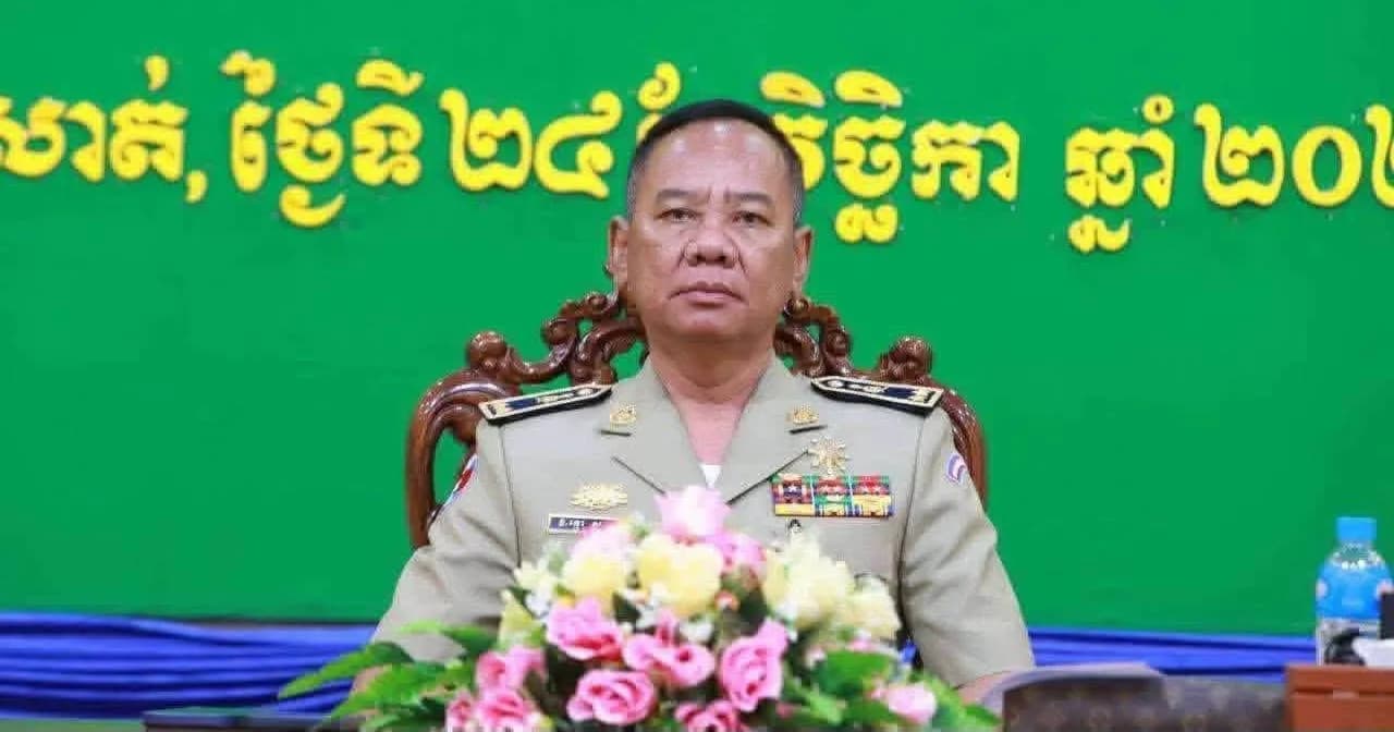 កម្លាំងនគរបាលខេត្តពោធិ៍សាត់ ចុះអប់រំផ្សព្វផ្សាយច្បាប់ស្តីពីចរាចរណ៍ផ្លូវគោក ដល់ប្រជាពលរដ្ឋ និងសិស្សានុសិស្ស