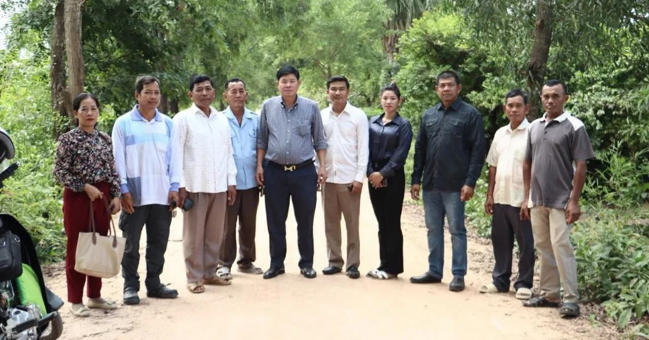 លោកអភិបាលក្រុងពោធិ៍សាត់ ចុះពិនិត្យស្ថានភាពផ្លូវនៅសង្កាត់បន្ទាយដី តាមសំណូមពរប្រជាពលរដ្ឋ