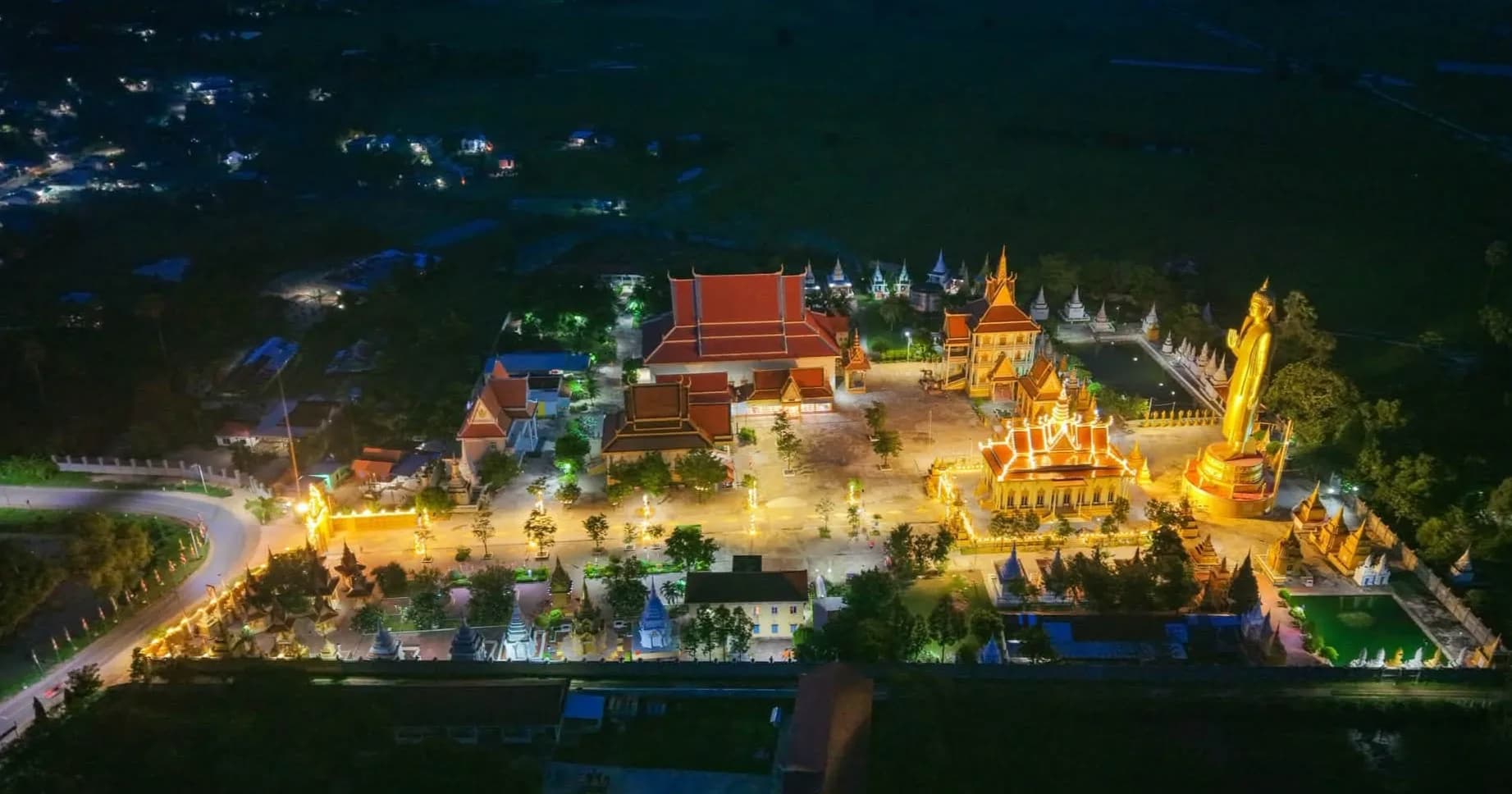 ព្រះពុទ្ធបដិមាអភយមុទ្រ កម្ពស់ ៤៩.៩ម៉ែត្រ និងទិដ្ឋភាពពេលរាត្រីដ៏អស្ចារ្យនៅវត្តកែវវិជ័យ ខេត្តពោធិ៍សាត់
