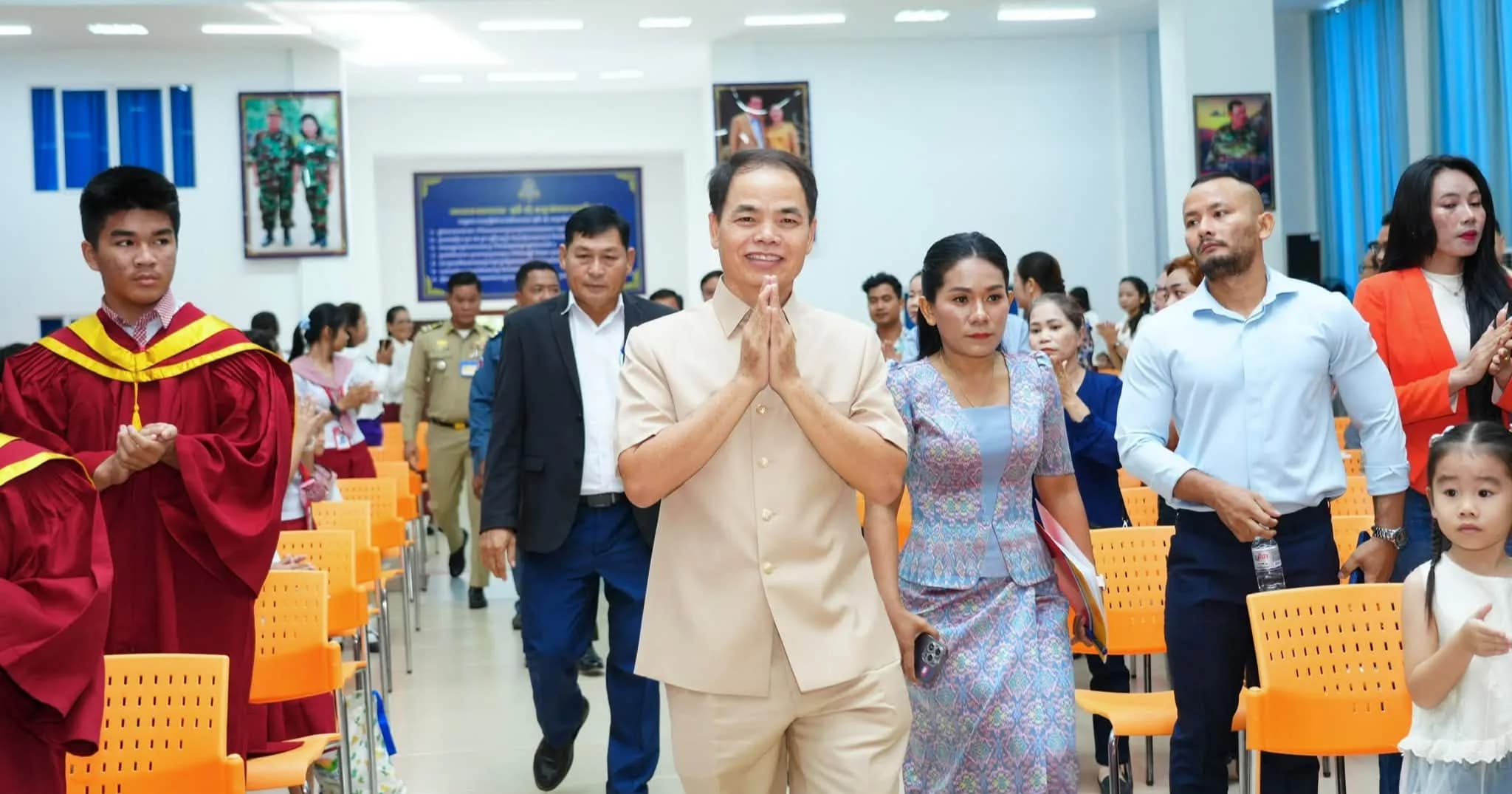 សាលារៀនសុវណ្ណភូមិ សាខាខេត្តពោធិ៍សាត់ ប្រគល់បណ្ណសរសើរ រង្វាន់ និងអាហារូបករណ៍ ជូនសិស្សឆ្នើមប្រចាំឆ្នាំសិក្សា ២០២៥-២០២៦