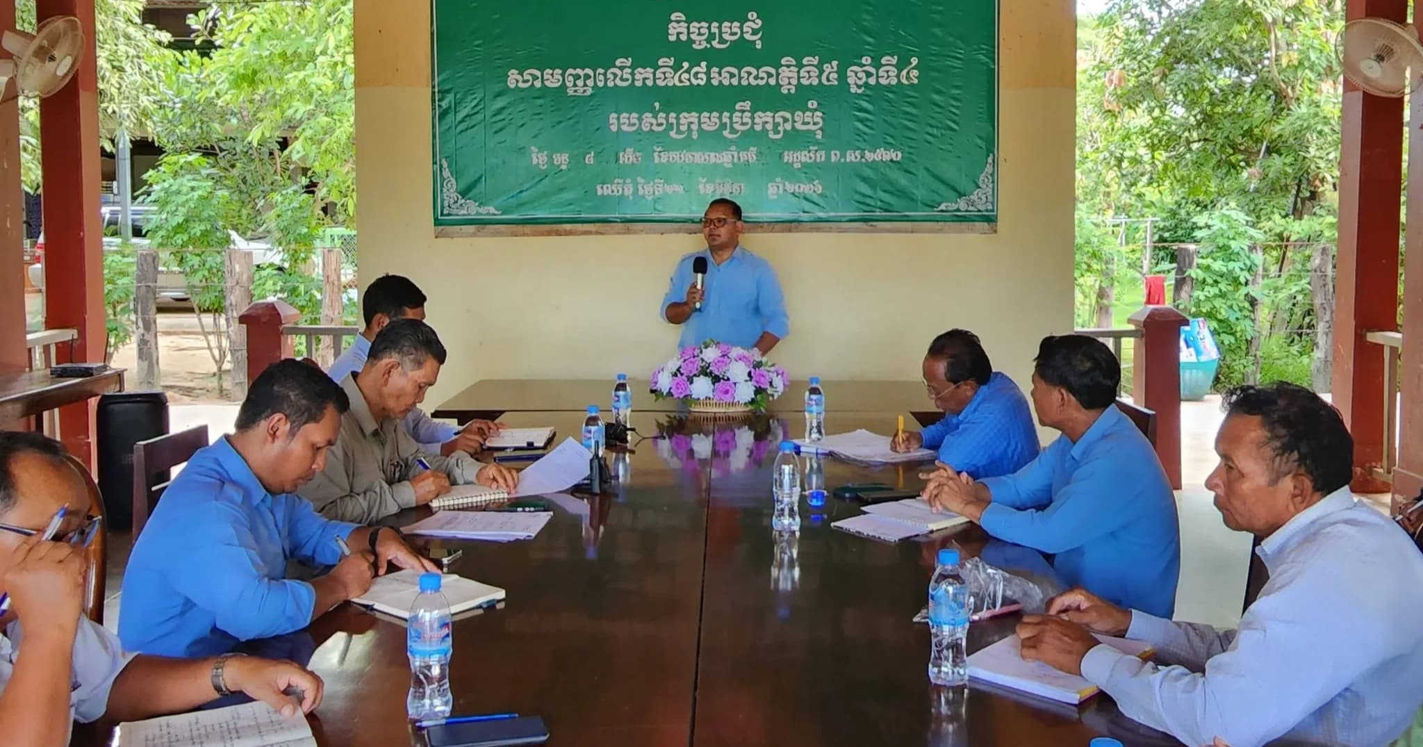 អភិបាលស្រុកក្រគរ ចុះដោះស្រាយទំនាស់ដីធ្លីជូនប្រជាពលរដ្ឋដោយផ្ទាល់ នៅឃុំឈើតុំ